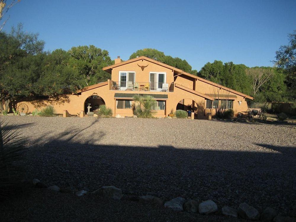 Lazy Dog Ranch Hotel Sierra Vista Exterior photo